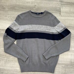 Izod Men's Gray and Navy Crewneck Sweater Size Small